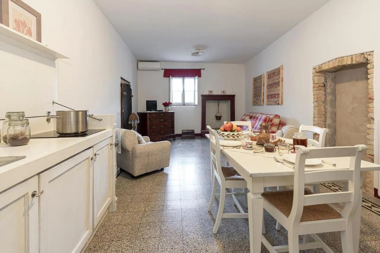 Apartment Appartamenti Drovandi Alla Pieve Vecchia Manerba del Garda