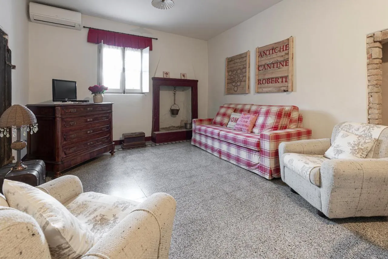 Appartamenti Drovandi Alla Pieve Vecchia Manerba del Garda 0*,  Italy
