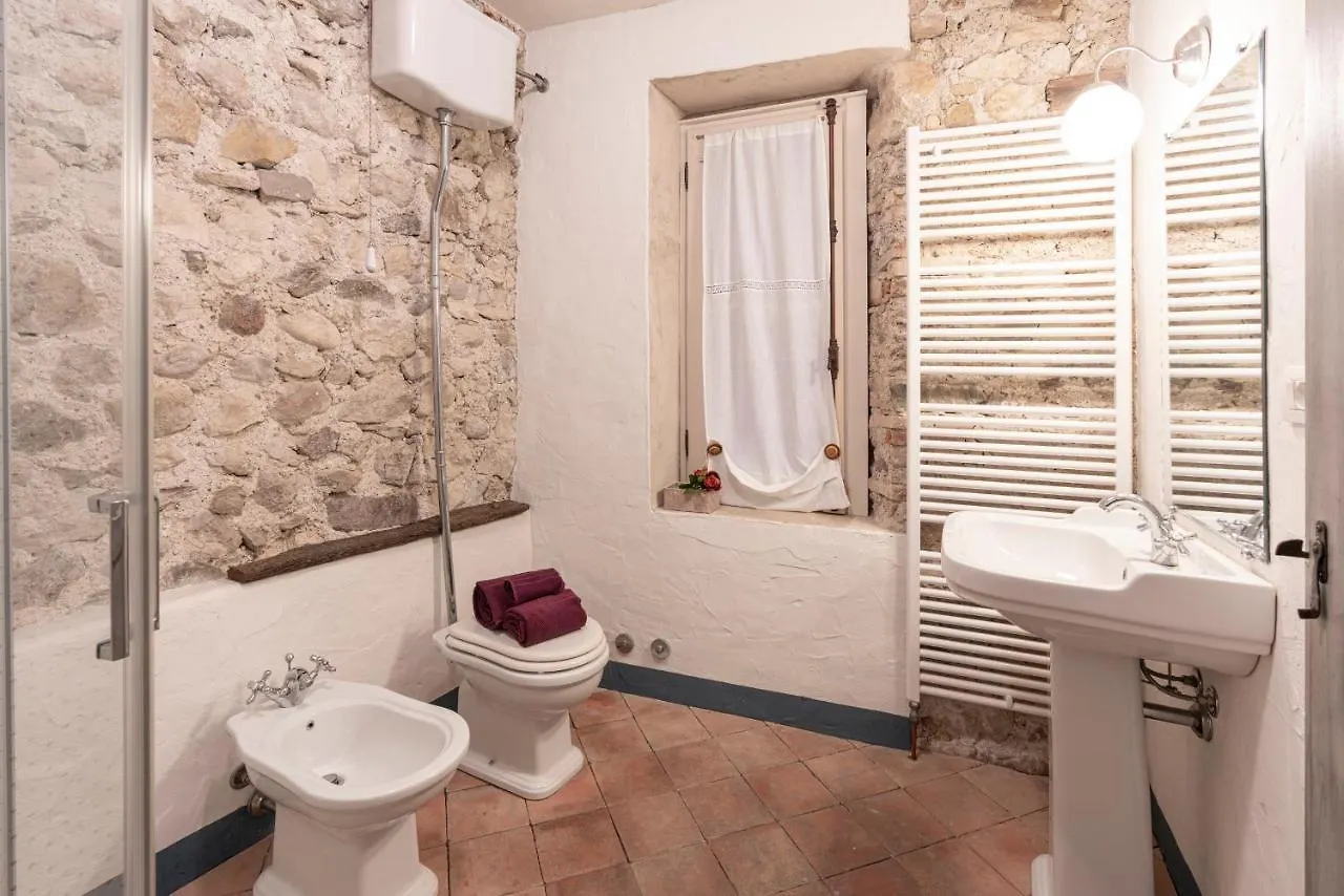 Apartment Appartamenti Drovandi Alla Pieve Vecchia Manerba del Garda