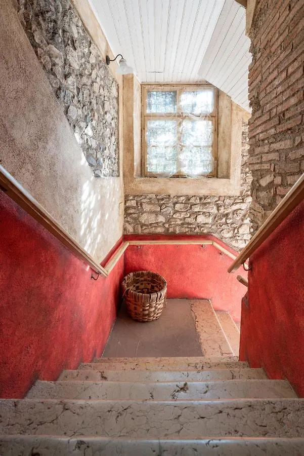 Apartment Appartamenti Drovandi Alla Pieve Vecchia Manerba del Garda